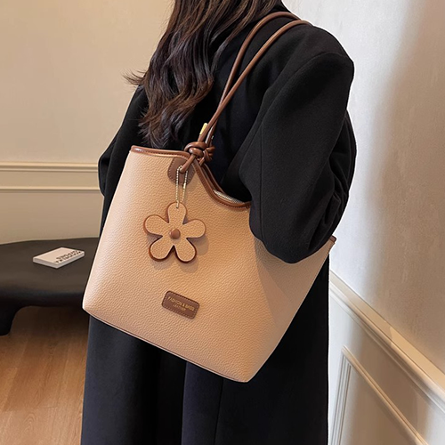 119 - ZYHA Totebag Flower Charm Cute