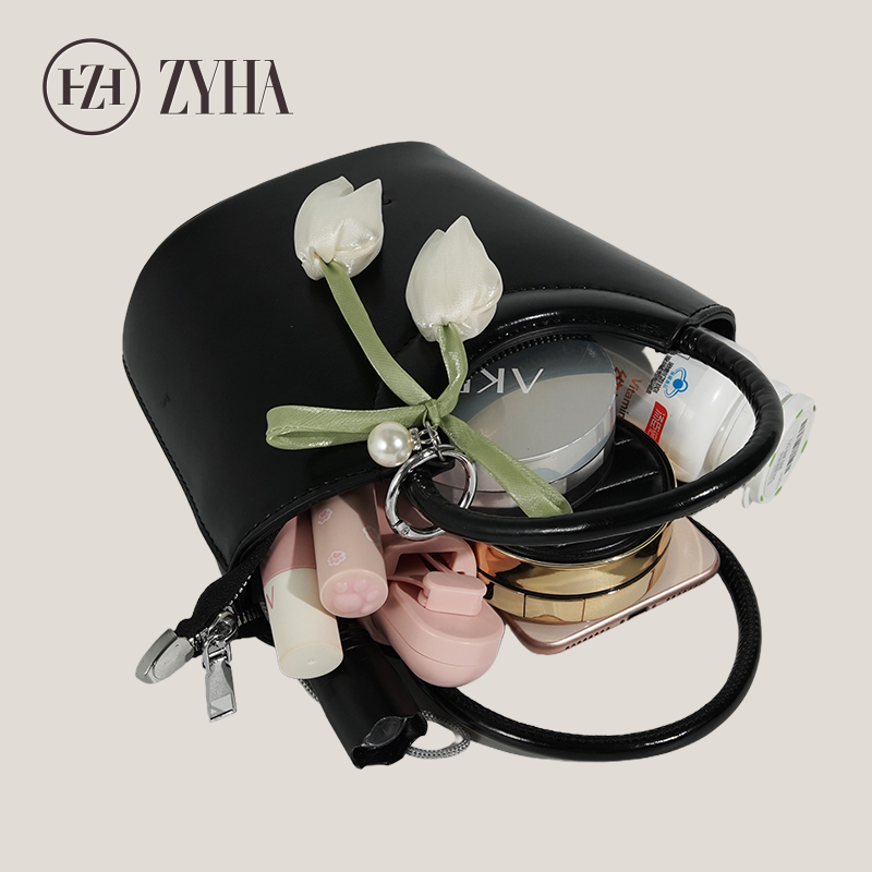 174 - ZYHA Korean Mini Bucket with Tulip