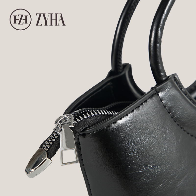 174 - ZYHA Korean Mini Bucket with Tulip