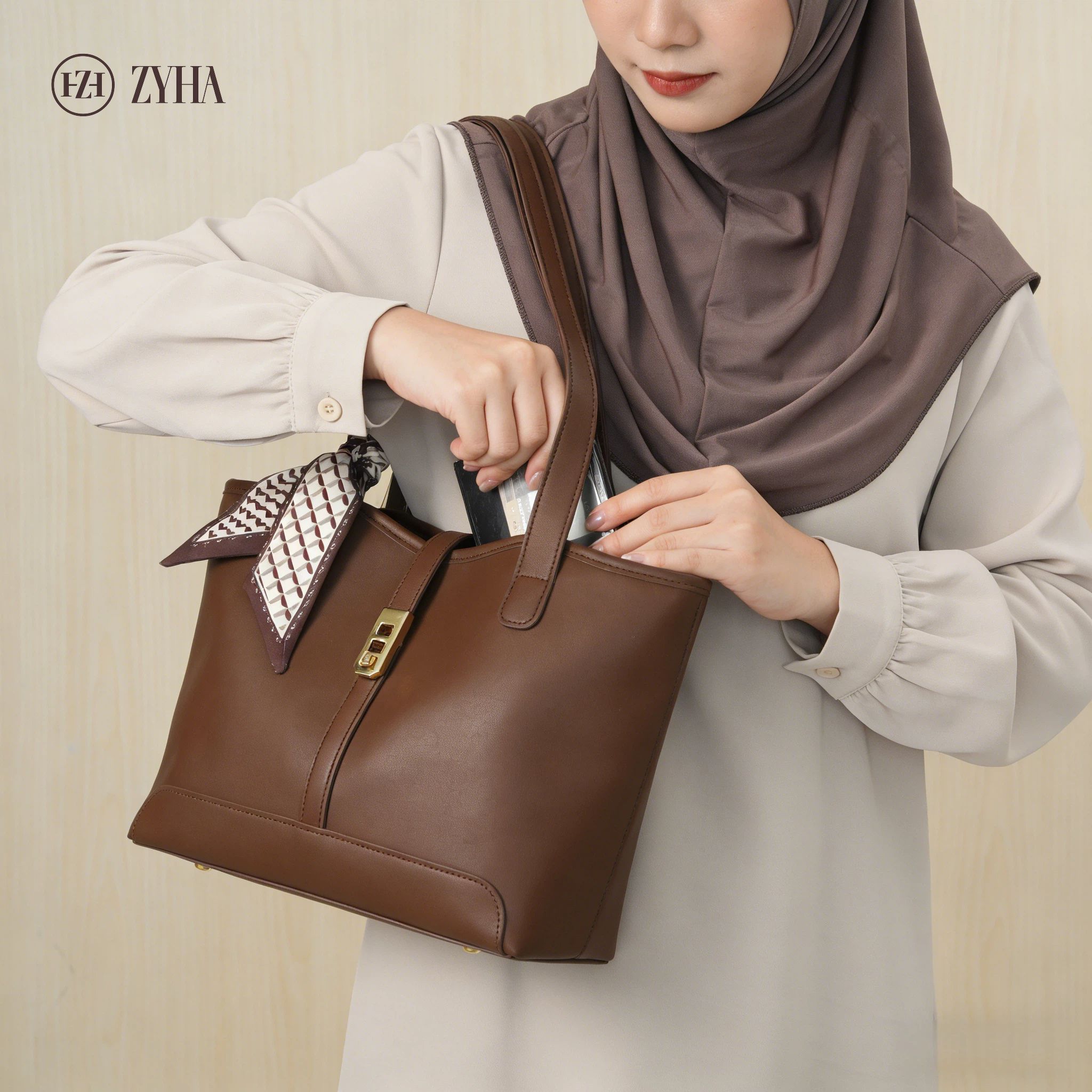 193-(LARA) Totebag Kulit dengan Reben Satin kapasiti besar jenis kulit tahan lasak