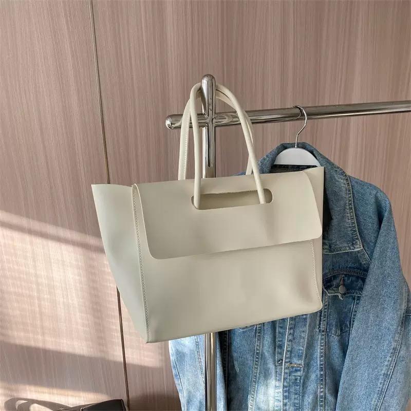 136 - ZYHA Luxury Vintage-Inspired Bag