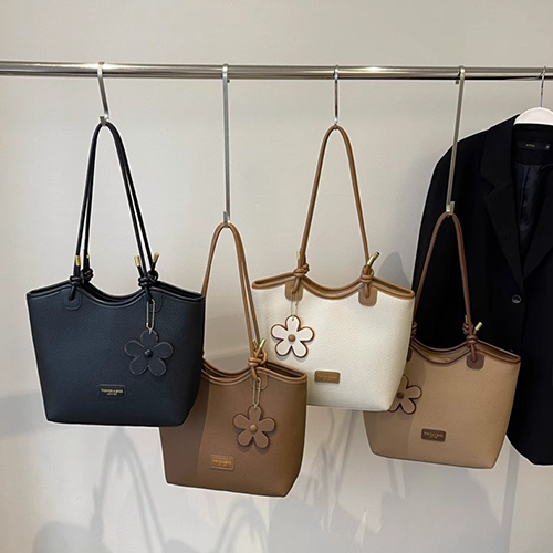 119 - ZYHA Totebag Flower Charm Cute