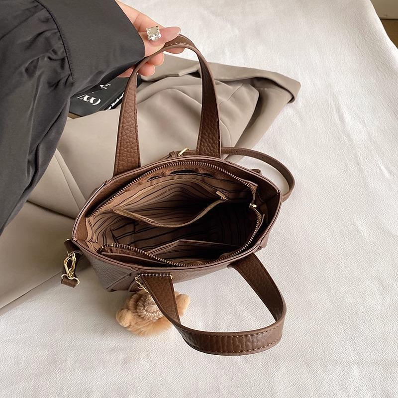 122 -  ZYHA Premium Sling Hand Bag Bersama Patung Comel