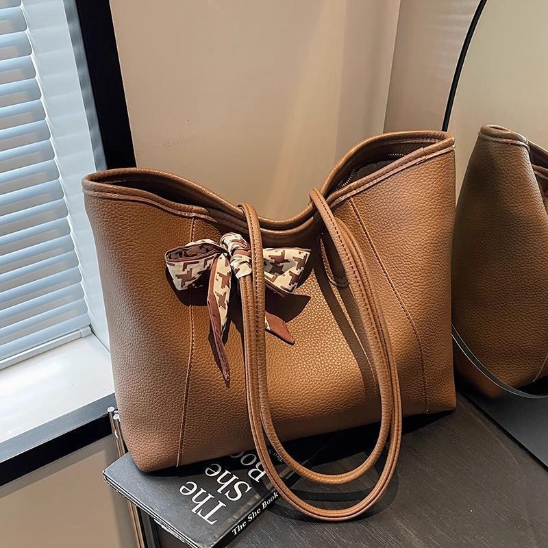 104 -  ZYHA Totebag Mewah dengan Reben yang Cute